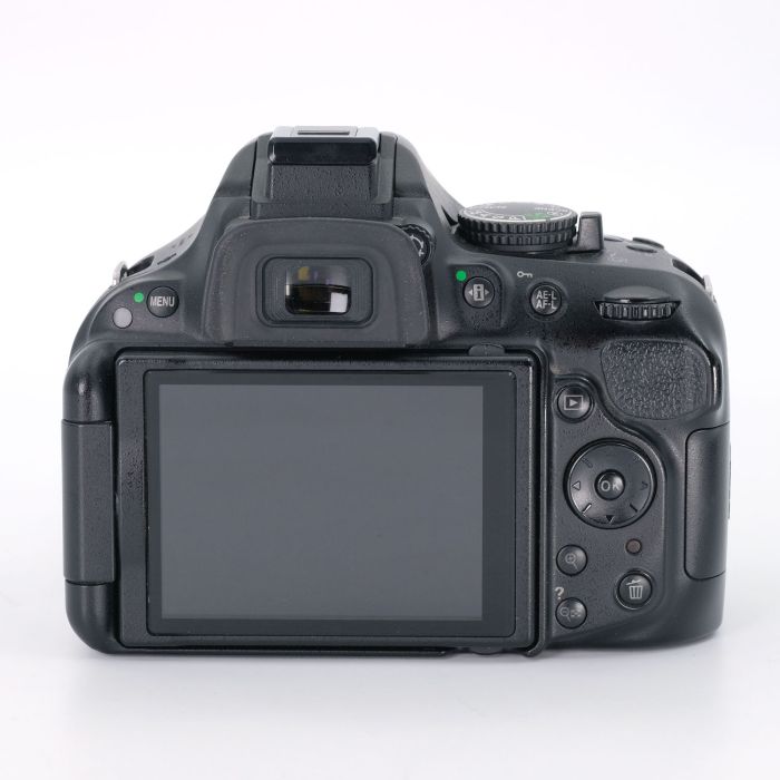 Used Nikon D5200 w/18-55 VR Kit, Good Condition